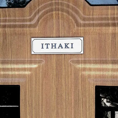 Seven Islands アパート ガイオス